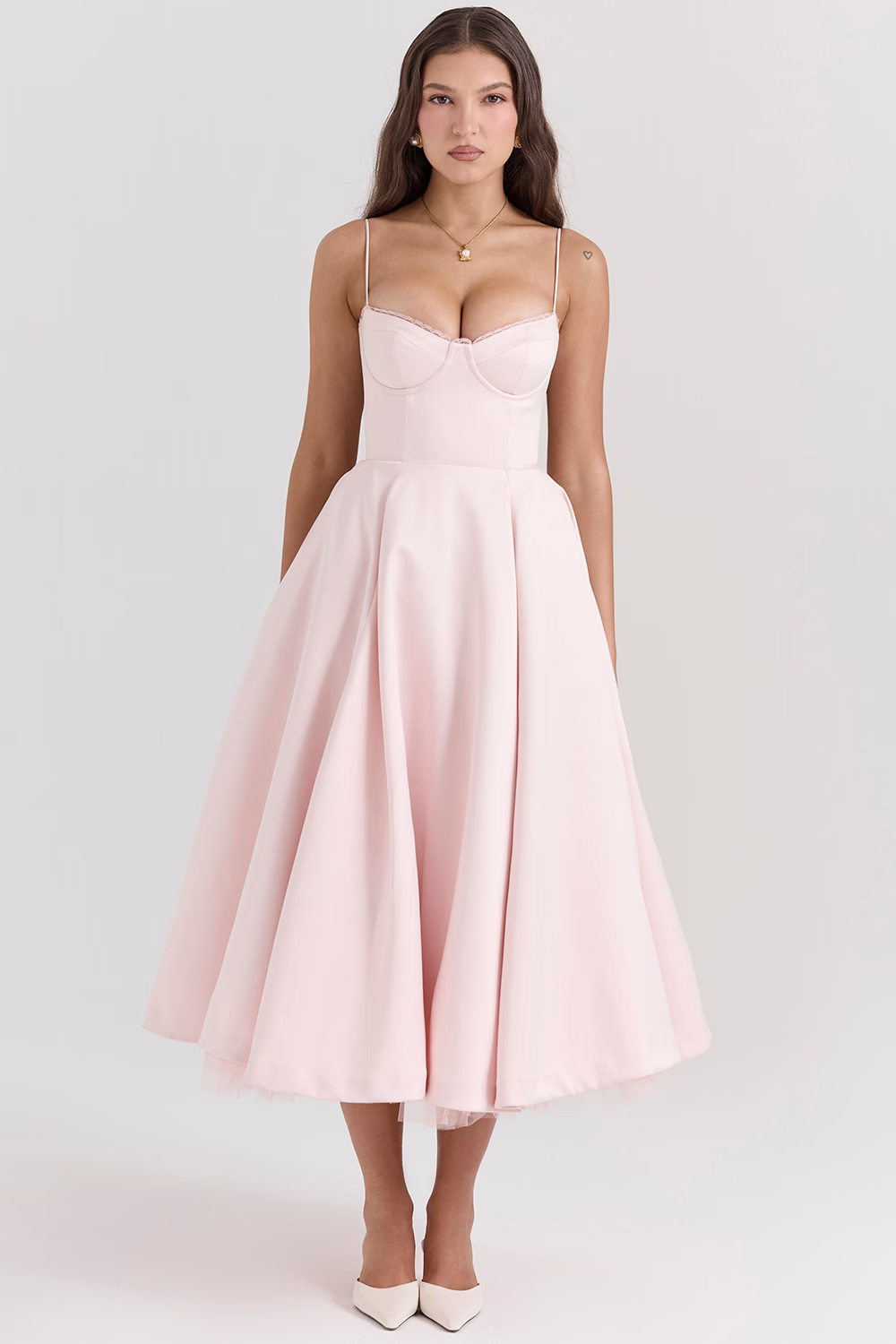 Abito elegante in satin per feste