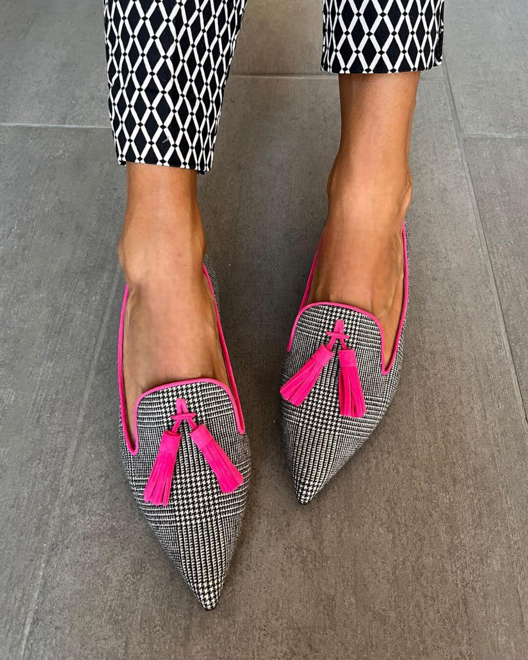MOCASSINO A PUNTA CON NAPPE FLUO