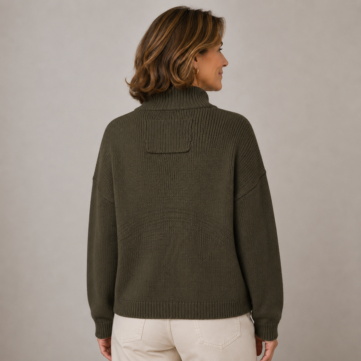 Cardigan con Collo Alto e Bottoni Augusta™
