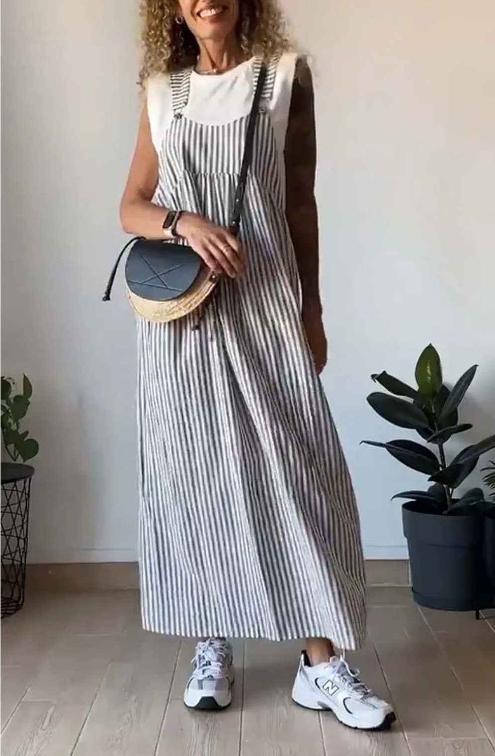 Tuta elegante a righe
