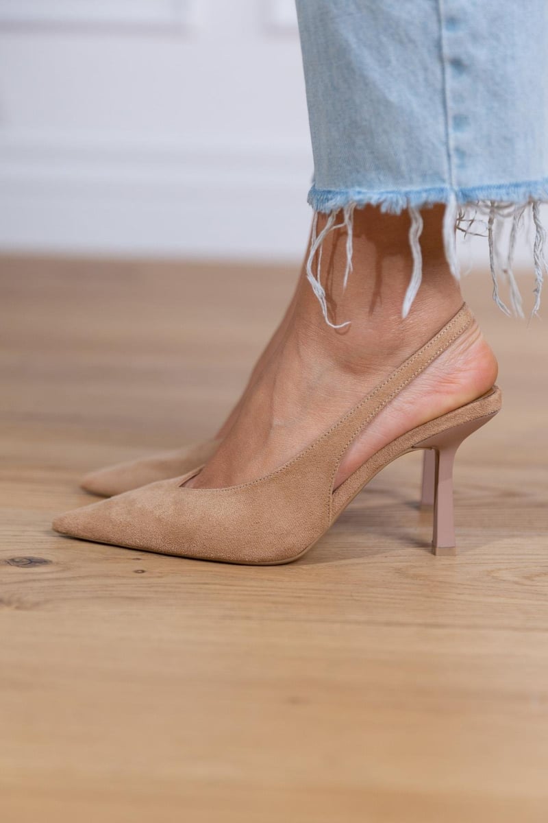 DÉCOLLETÉ SLINGBACK